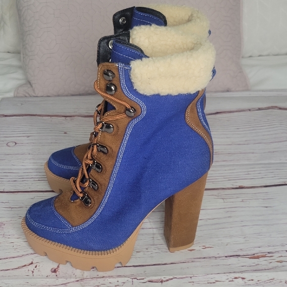 Wet Kiss Women's Blue and Brown Heeled Boots Size 7 - Picture 1 of 5